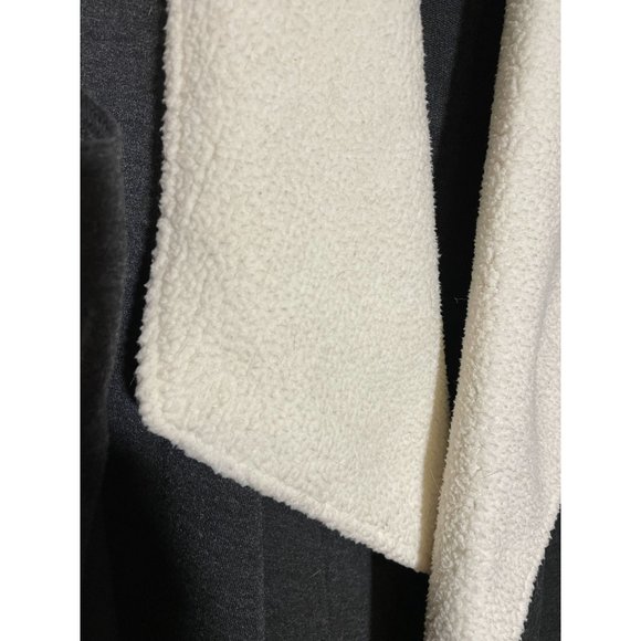 New Directions Open Front Gray Cream Sherpa Vest Size M - Picture 4 of 5